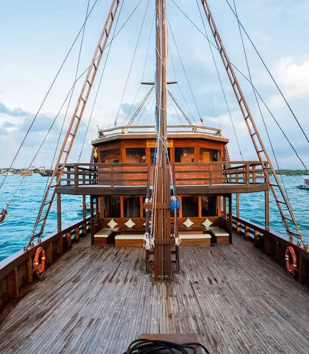 labuan bajo tour packages